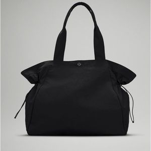Lululemon tote
